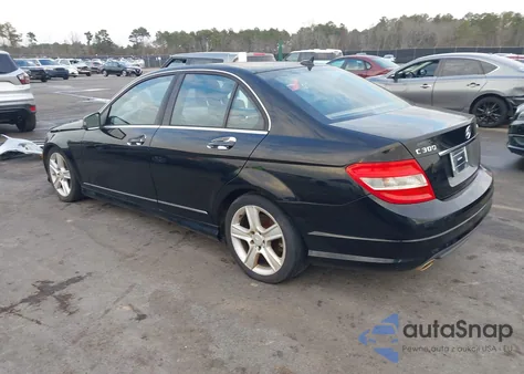 2011 Mercedes-Benz C 300 Luxury 4Matic/Sport 4Matic from USA, damaged, VIN WDDGF8BB9BR177371